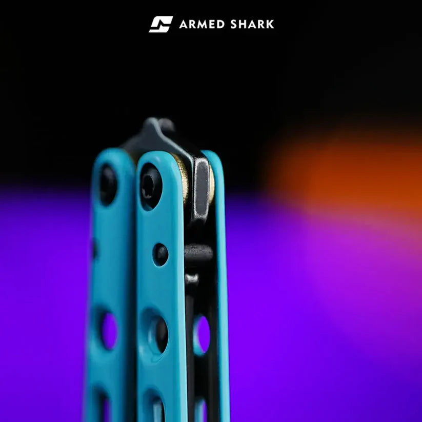Armed Shark Dangerous Wanderer Blue Trainer – pivot system and screw detail close-up